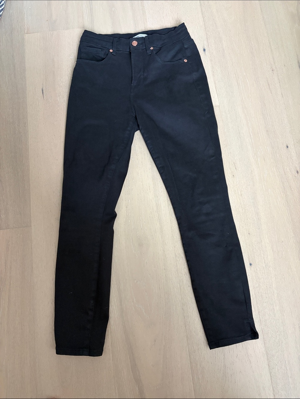 Good American Black Cropped Skinny Jeans
